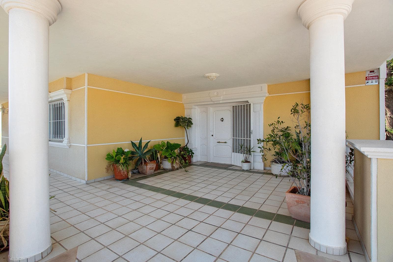 Opportunity for a luxury villa with more than 500m2 of living space