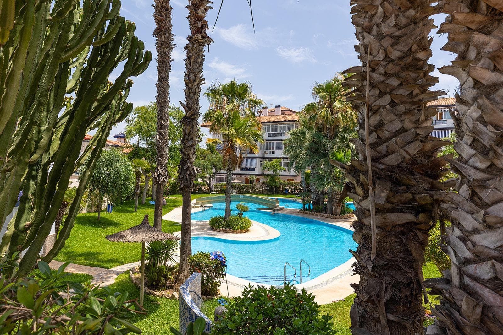Unique opportunity in the prestigious Parquemar Urbanization, La Mata
