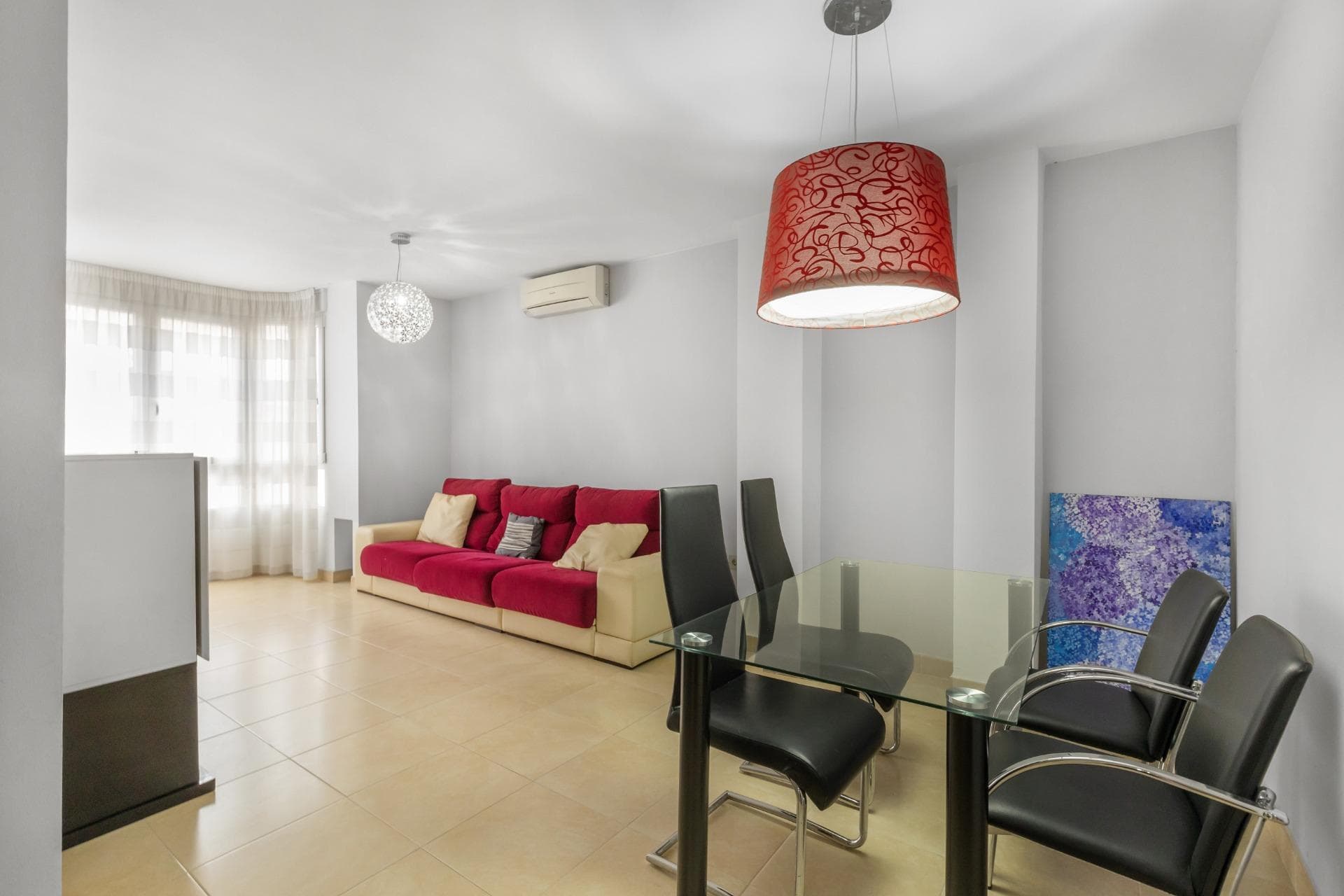Spacious 4-bedroom apartment in central area – Calle San Pascual (next to Calle Orihuela)