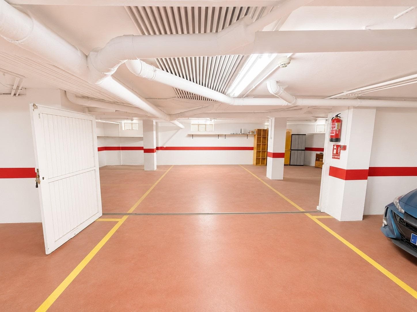 Opportunity: enclosed garage