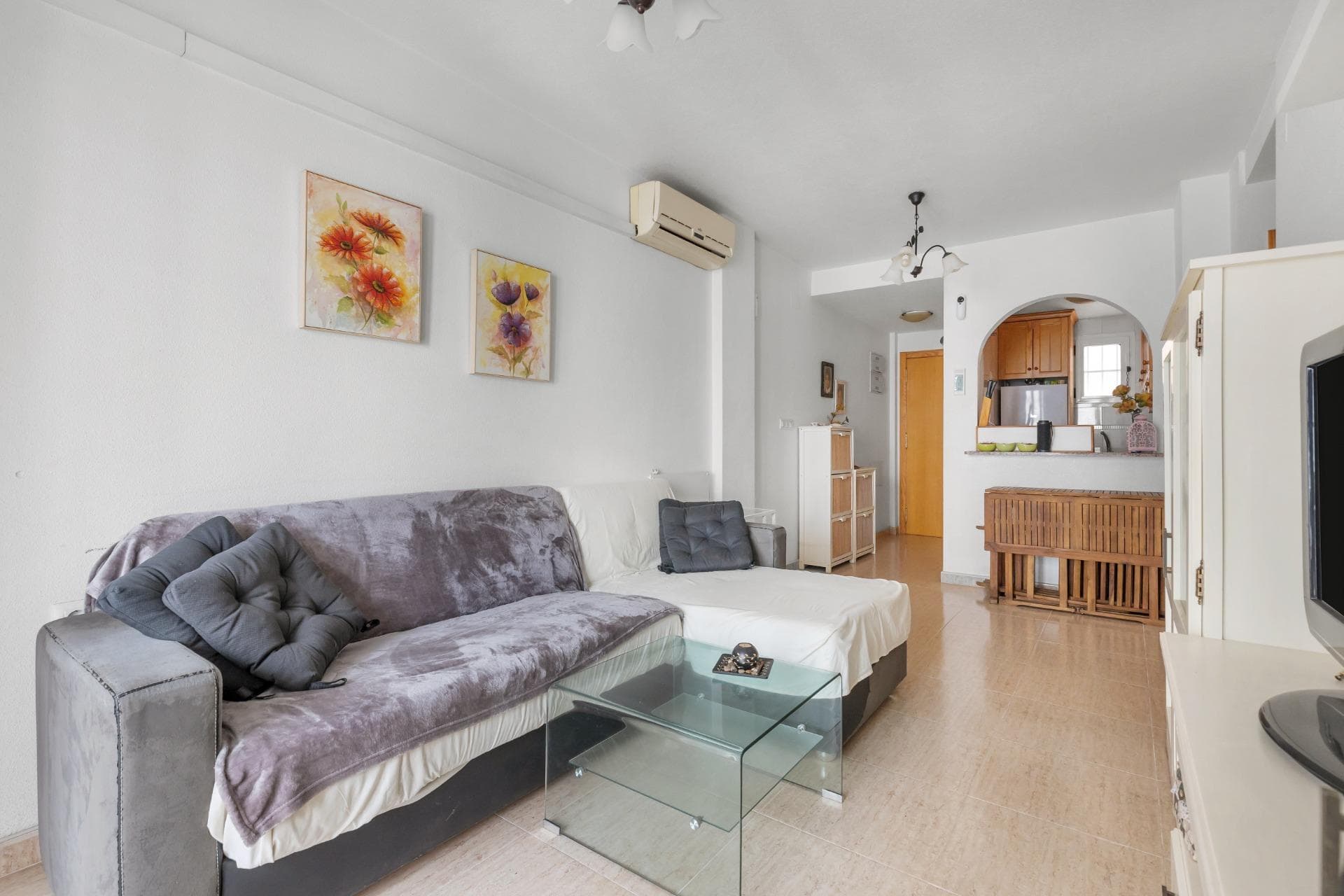 2-Bedroom Apartment with Pool, Garage and Storage Room Near the Centre of Torrevieja