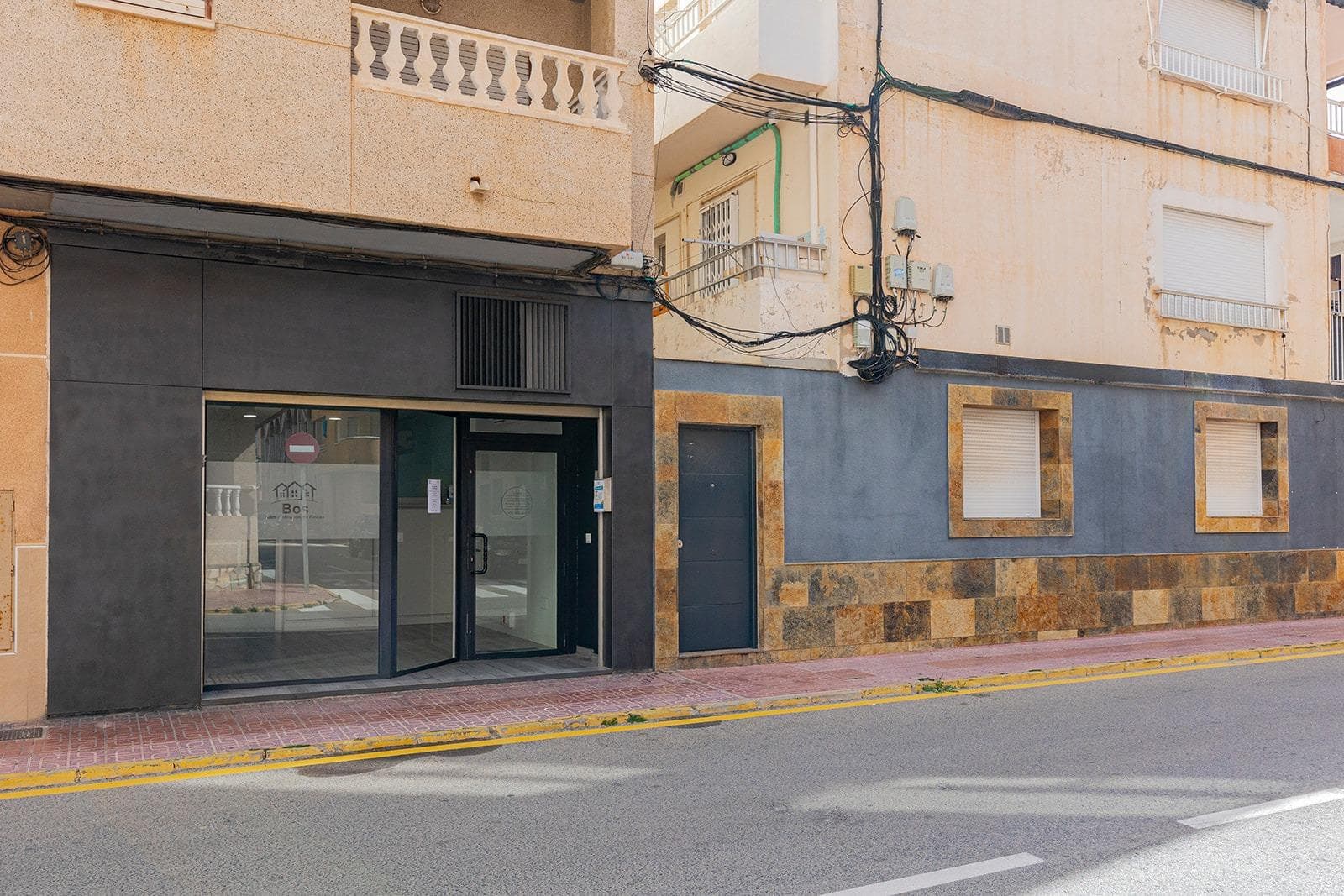 Local opportunity in La Mata, completely renovated.