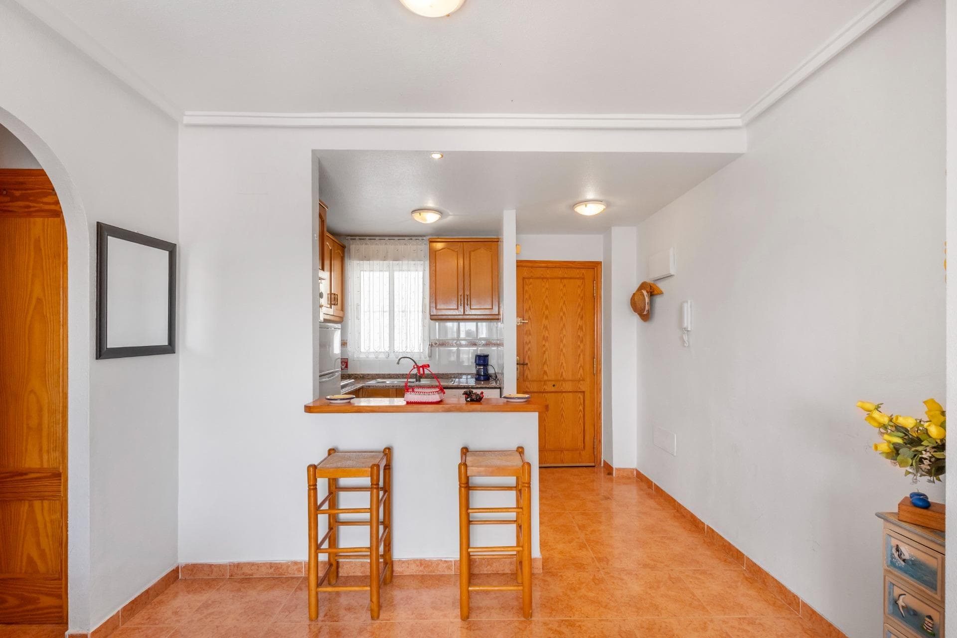 Sunrise views and Mediterranean breezes in Nueva Torrevieja! 2 bedrooms + communal pool
