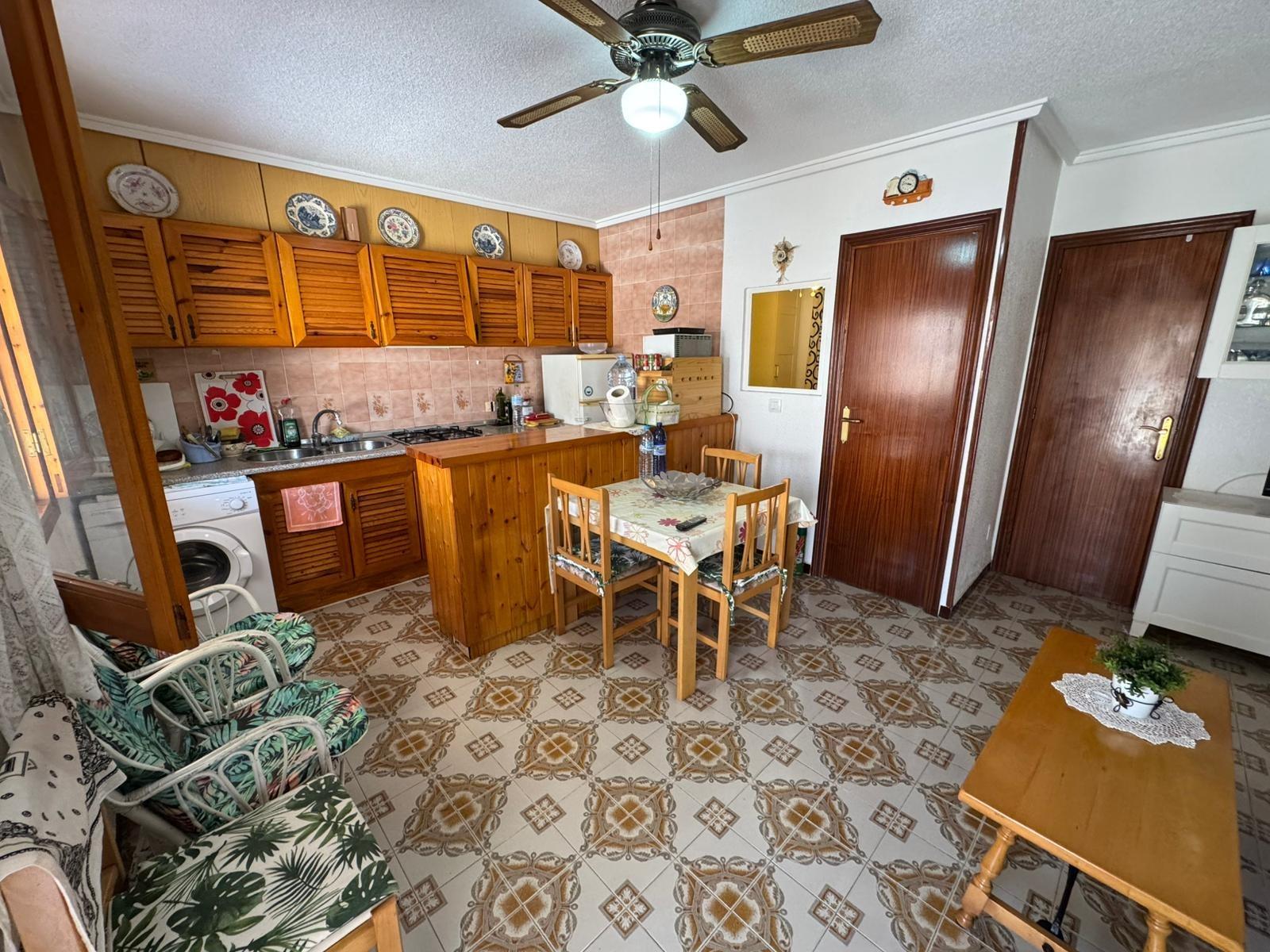 Ground floor bungalow with 3 bedrooms and 2 bathrooms, 300m from Los Náufragos Beach