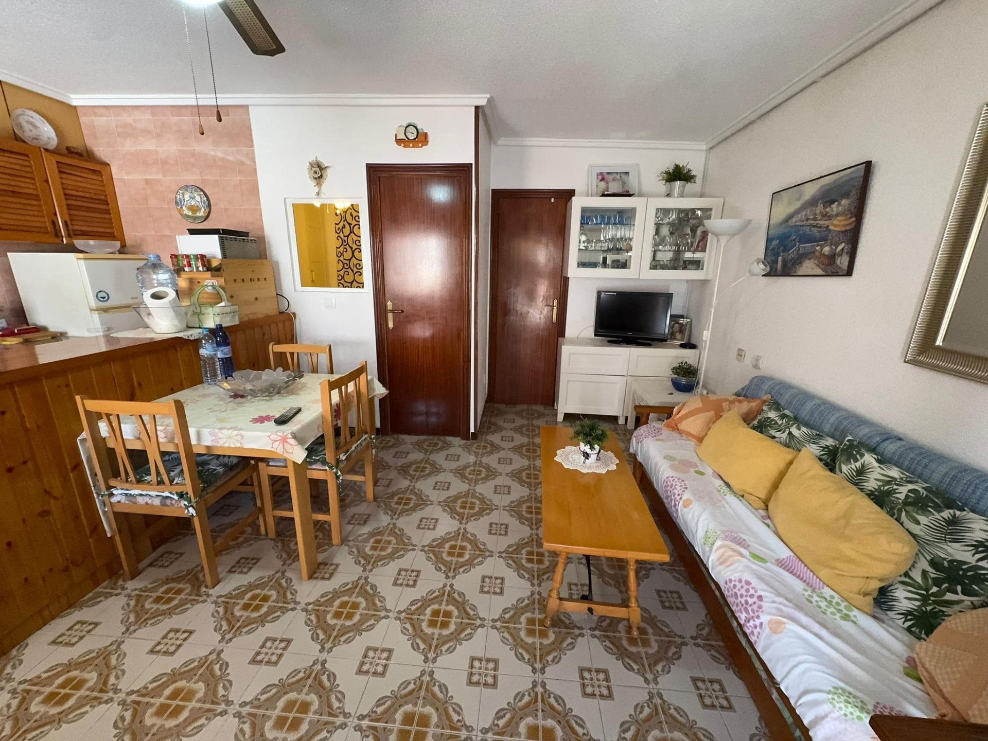 Ground floor bungalow with 3 bedrooms and 2 bathrooms, 300m from Los Náufragos Beach