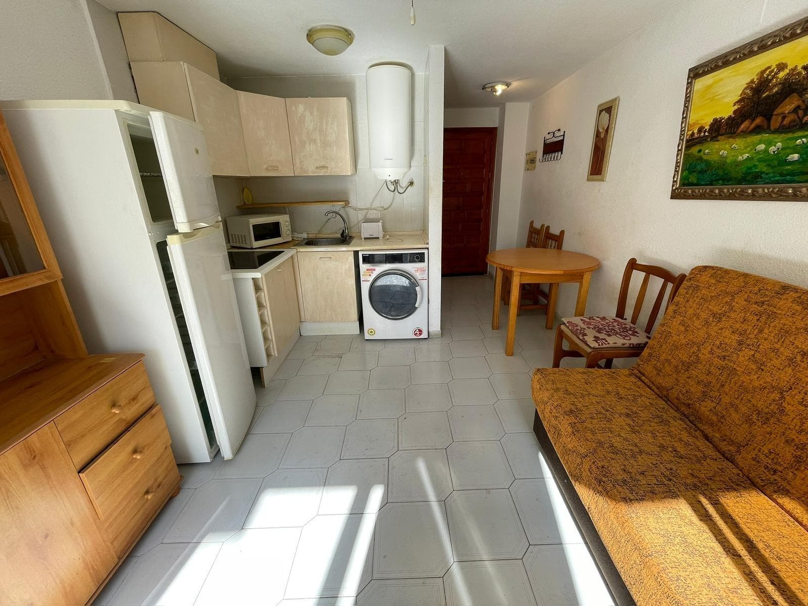 OPPORTUNITY! Studio at Calle Maldonado 32 for €72,000