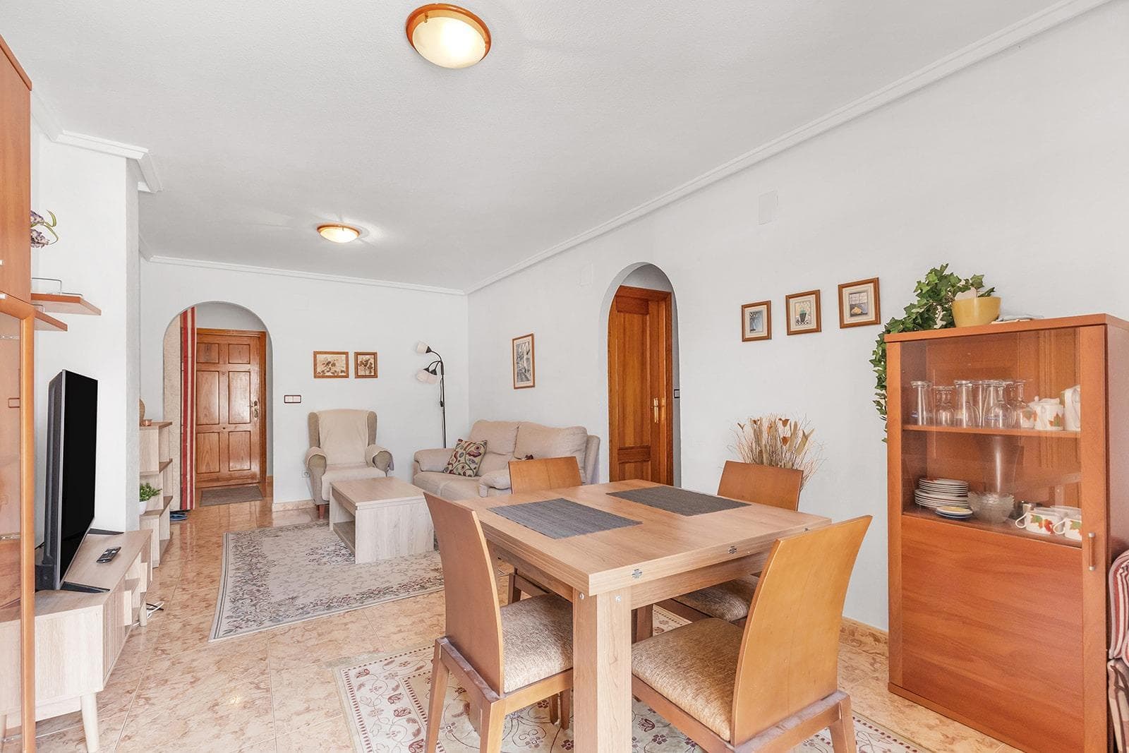 **3-Bedroom attic • South Facing • Pool View • Garage**