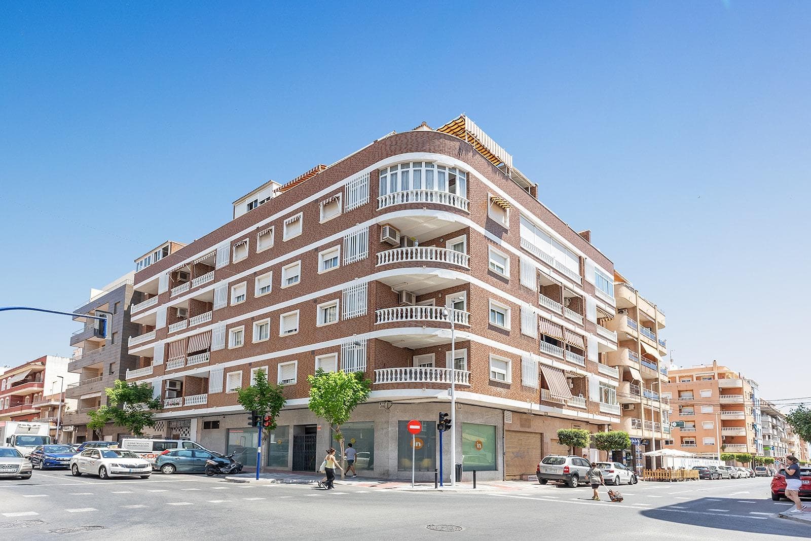 Oportunidad Local céntrico en Torrevieja · foto 3