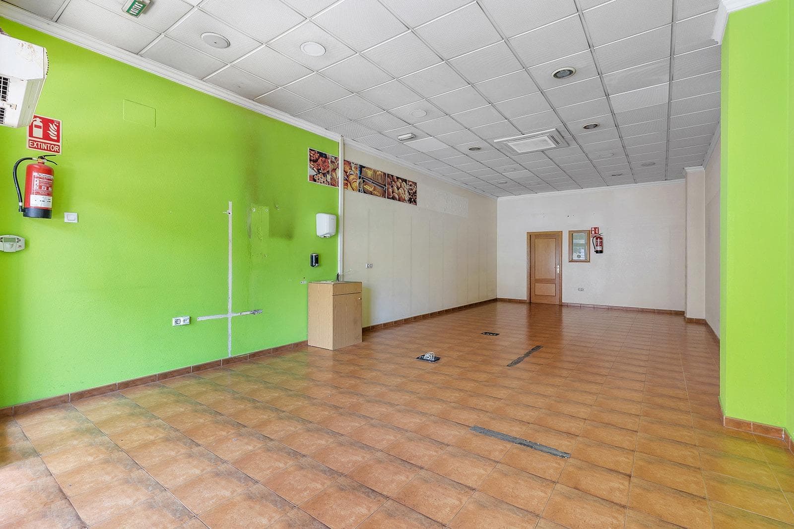 Oportunidad Local céntrico en Torrevieja · foto 4