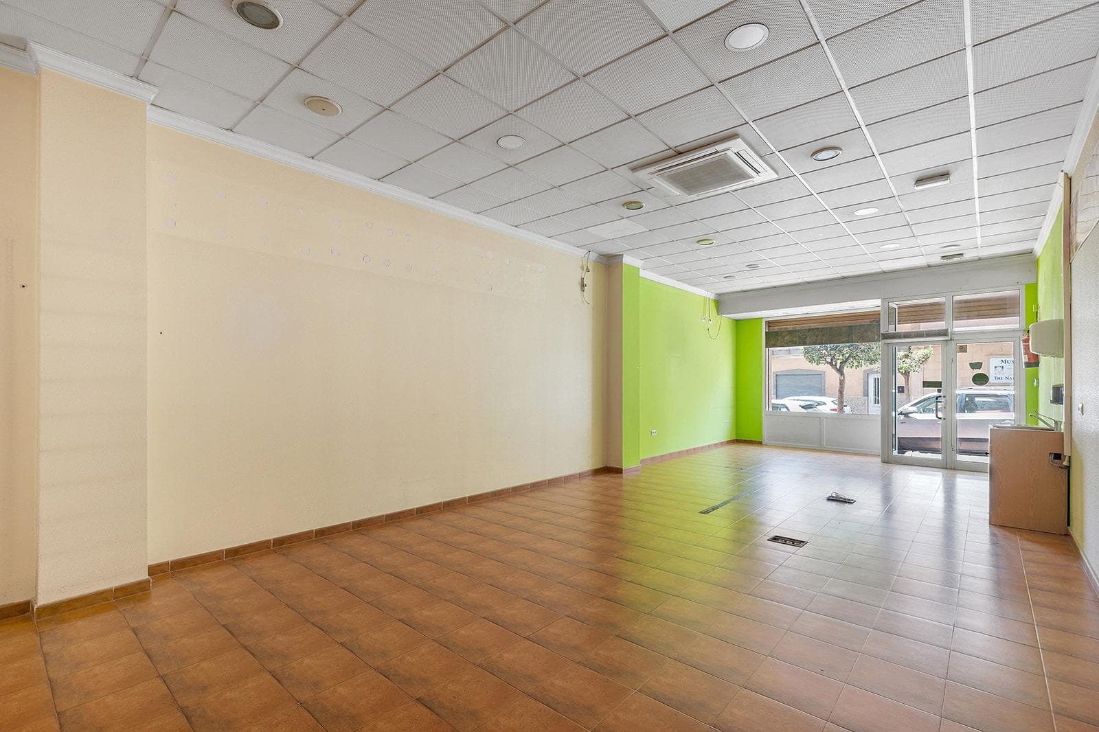 Oportunidad Local céntrico en Torrevieja · foto 7