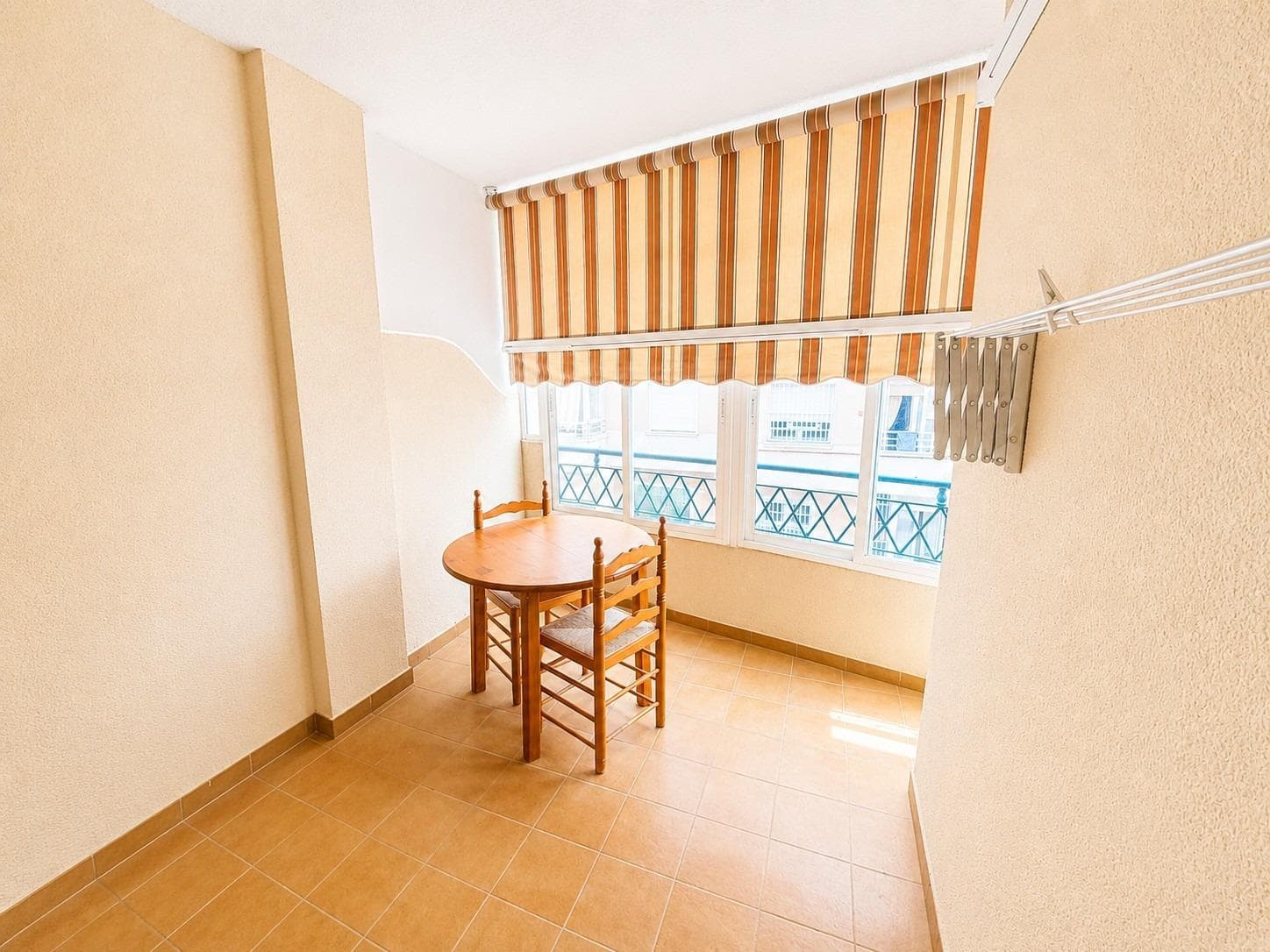 Bargain 3-bedroom apartment with terrace