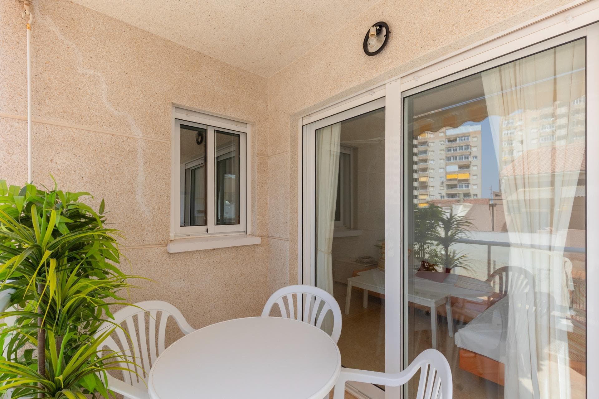Impeccable two-bedroom apartment with pool and garage included in Nueva Torrevieja