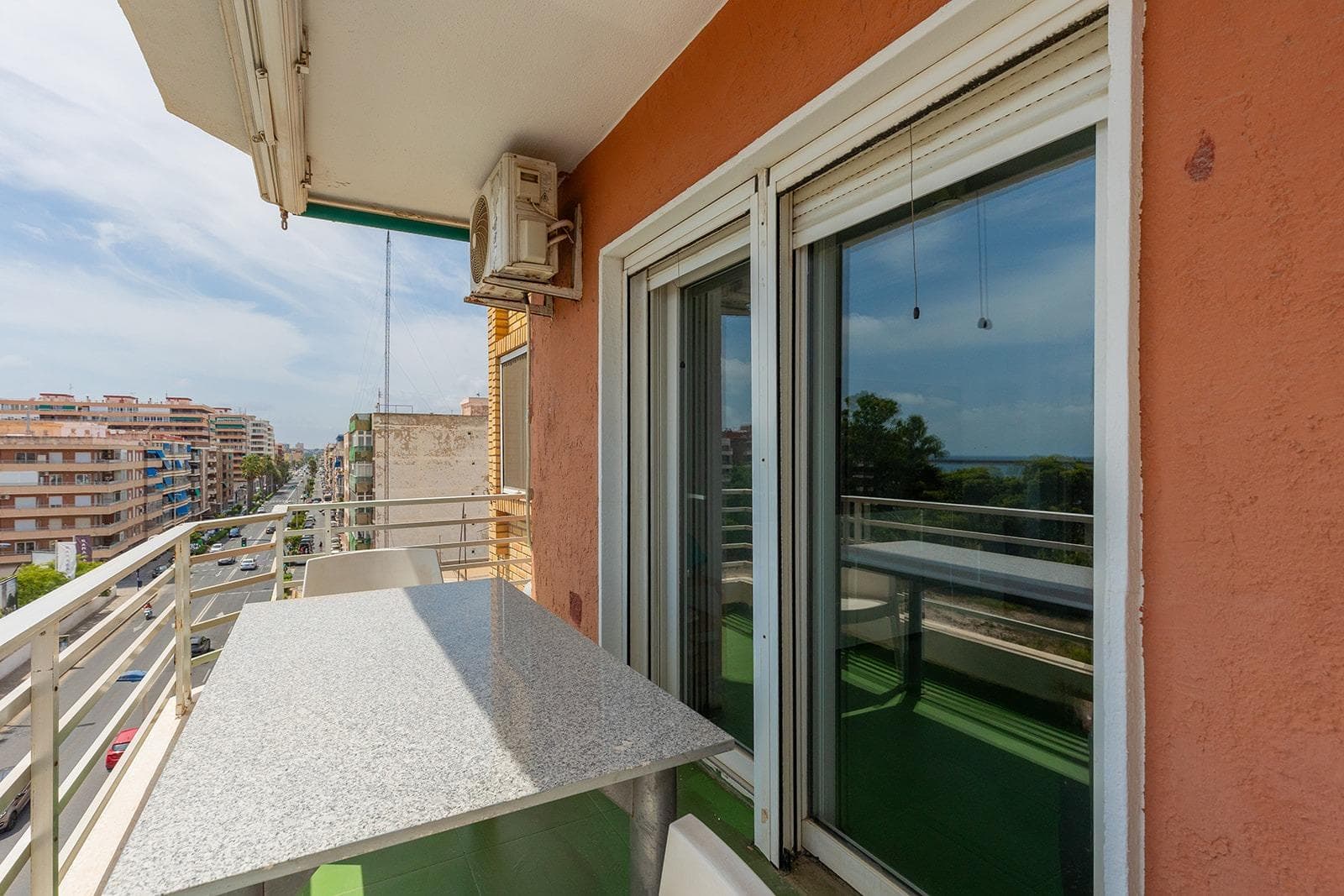 Opportunity with sea views