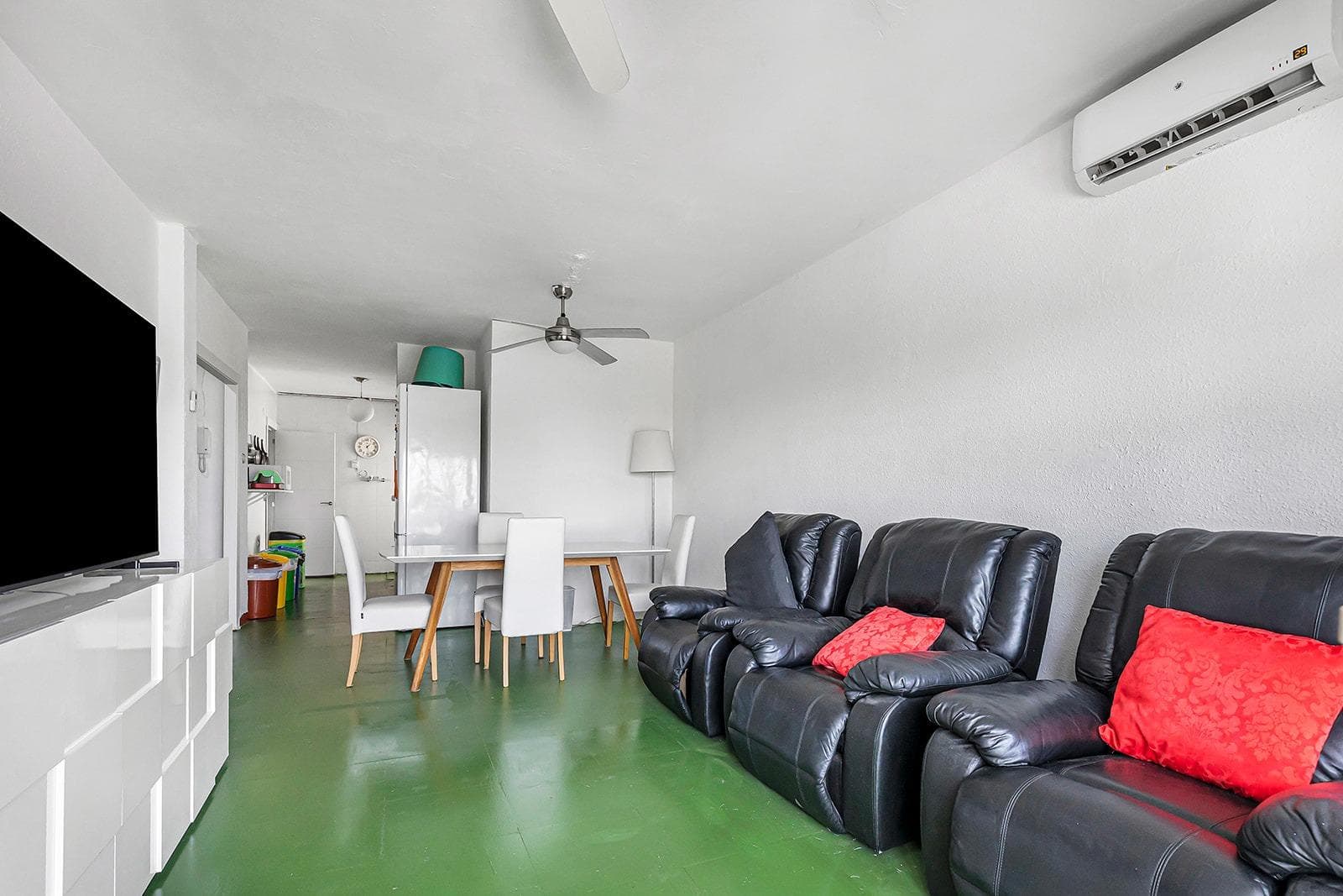Opportunity with sea views