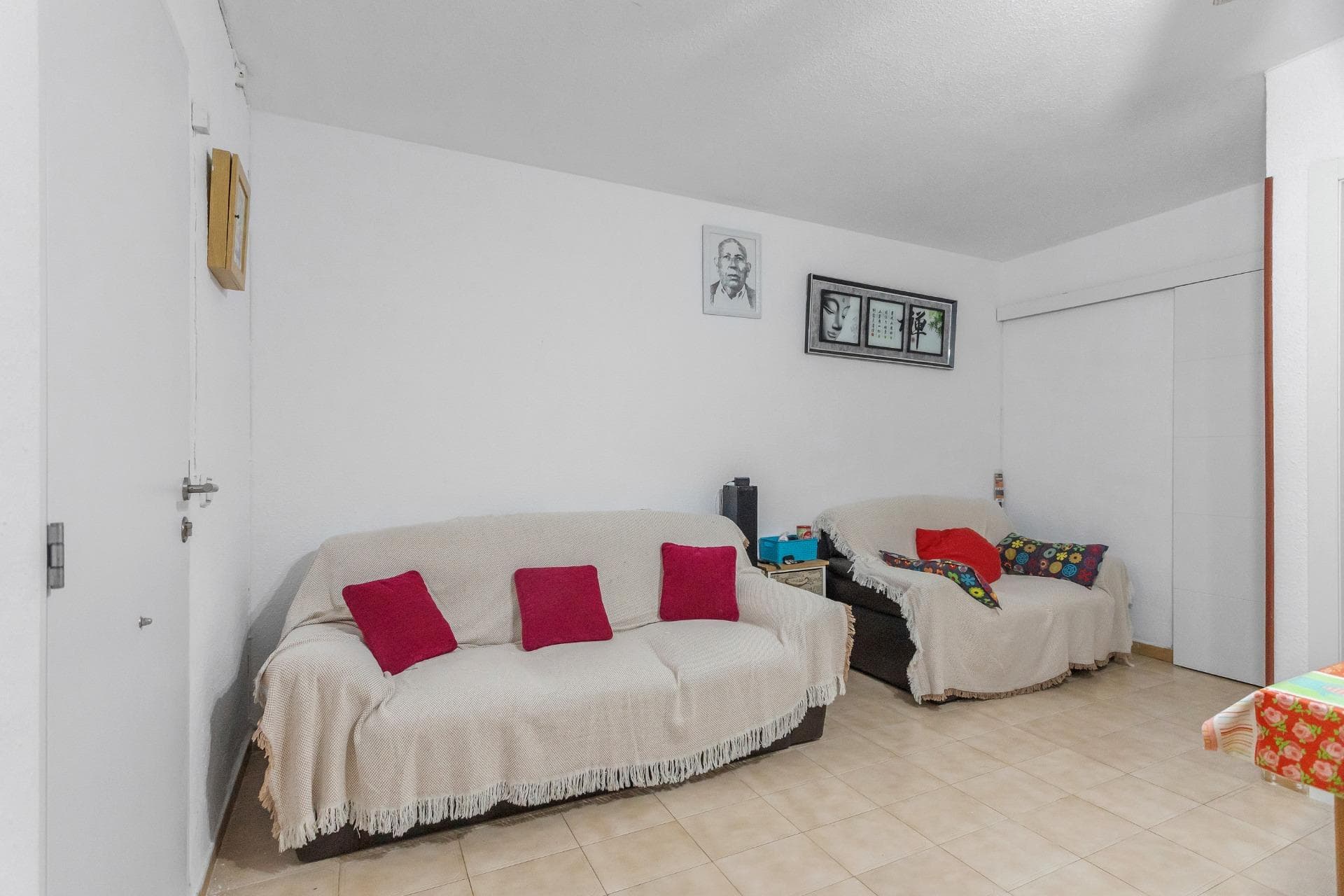 Ground-floor bungalow 400 metres from Los Náufragos Beach