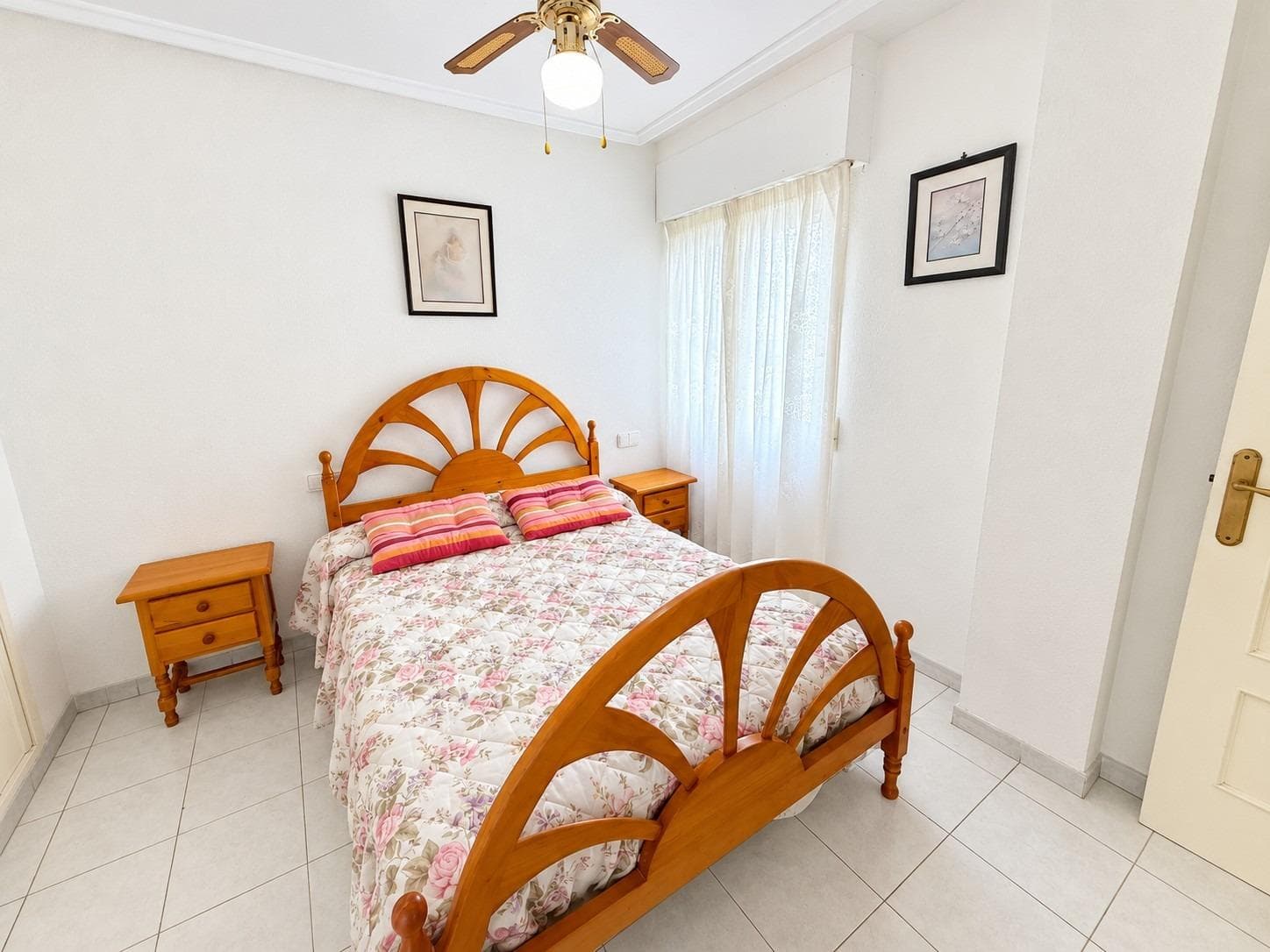 Opportunity 2 bedrooms SOUTH with terrace
