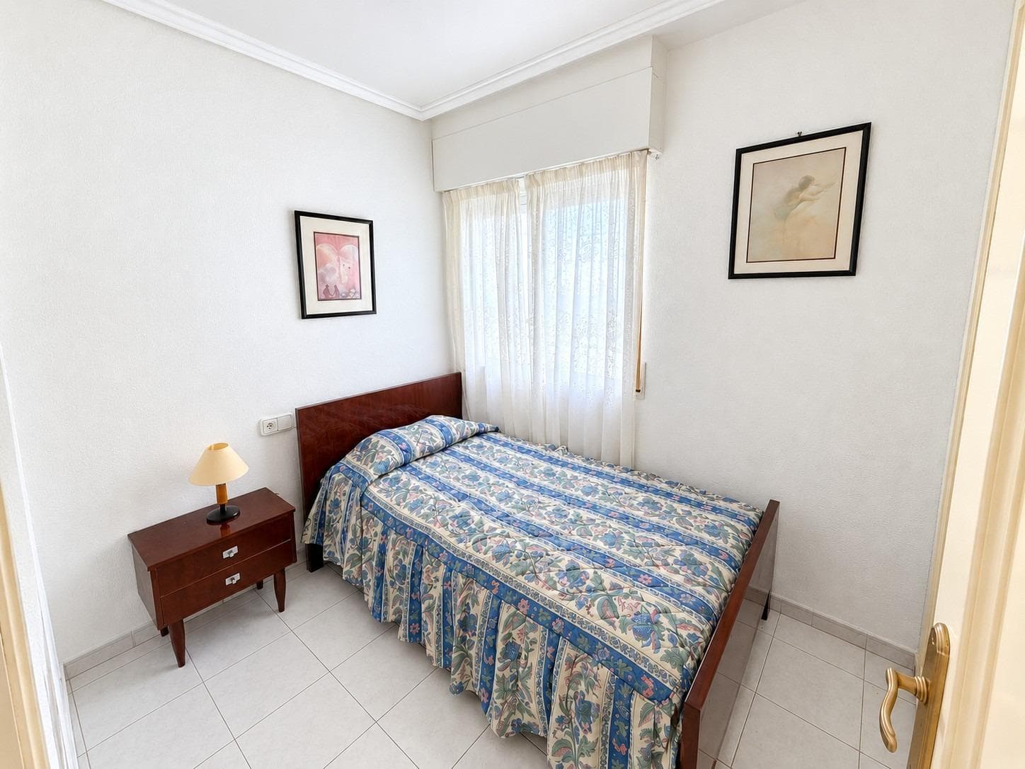 Opportunity 2 bedrooms SOUTH with terrace