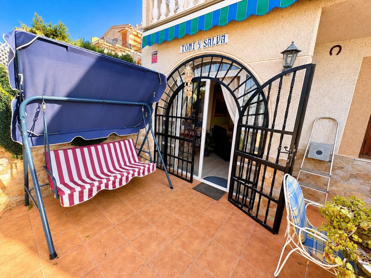 Ground-floor property with two terraces overlooking the communal pool in El Moncayo – Guardamar del Segura