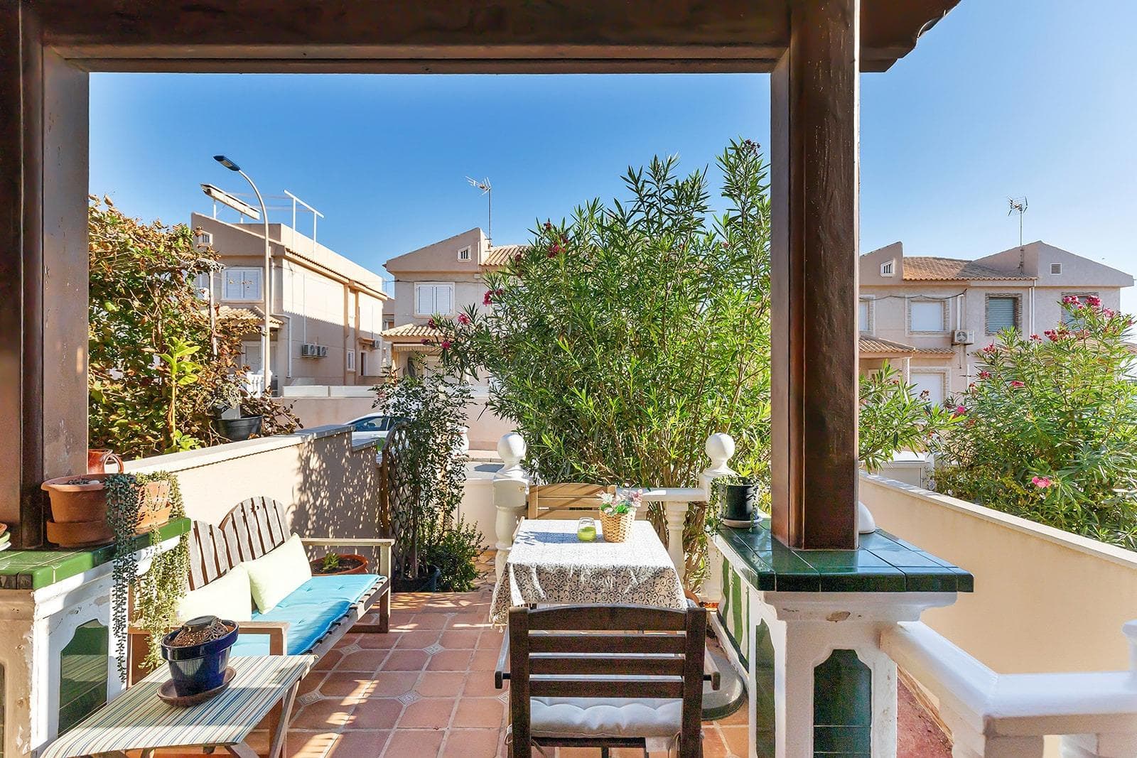 Frontline townhouse with sea views