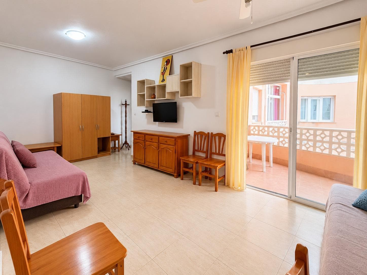 Studio for Sale in Torrevieja, 700 m from Playa del Cura