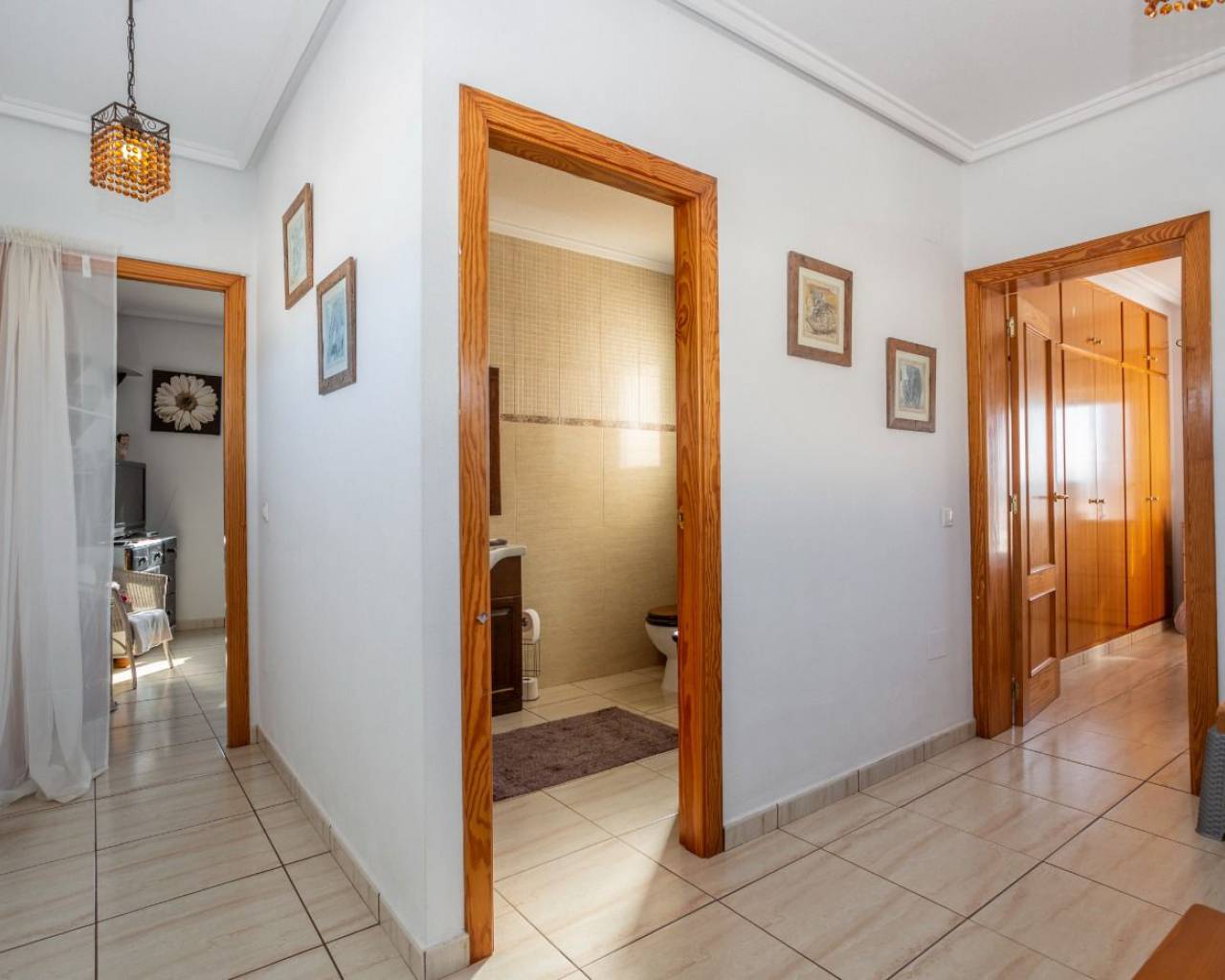 Sale - House with land - Torrevieja - El chaparral