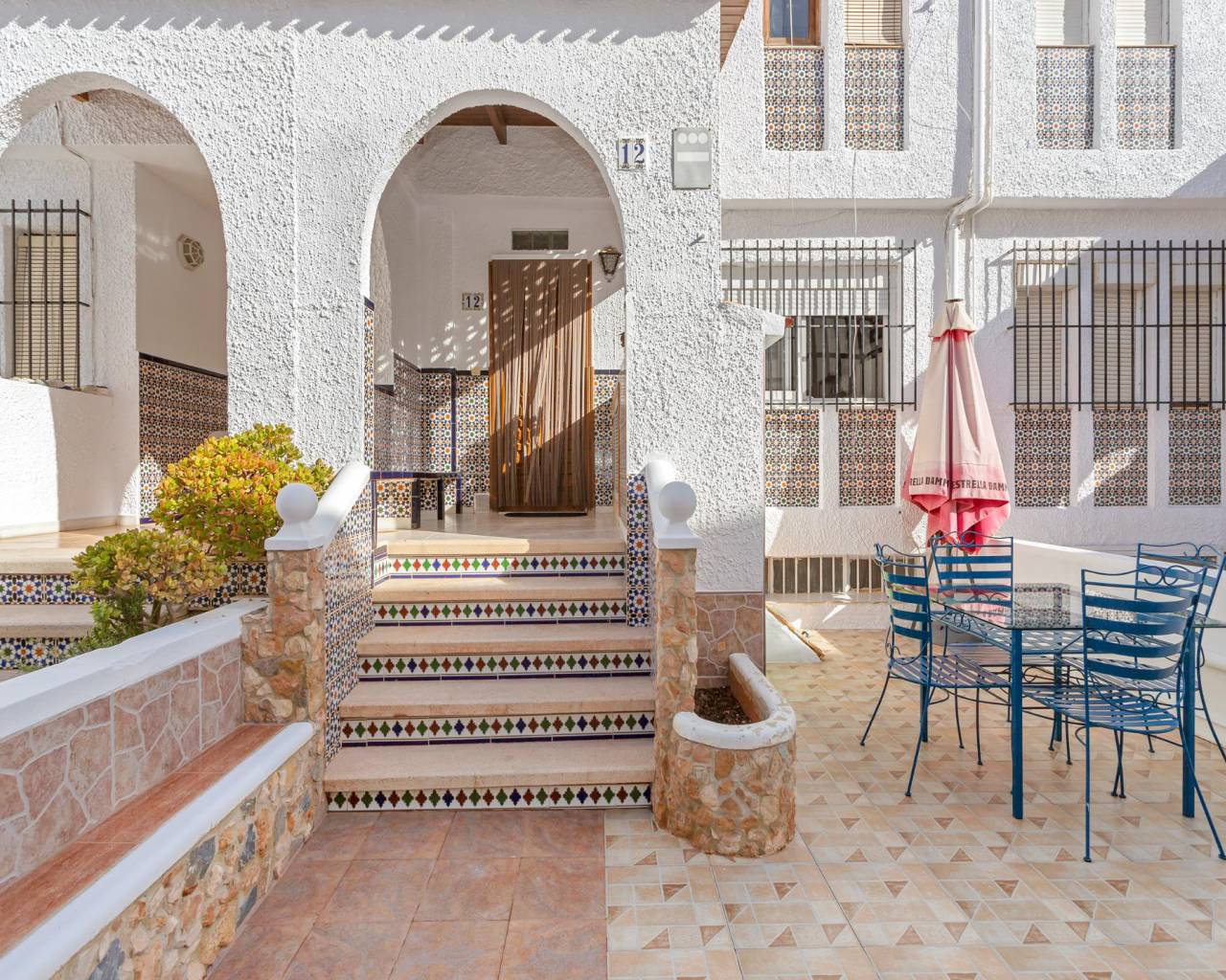 Sale - Hus med tvåvåningshus - Torrevieja - La Mata