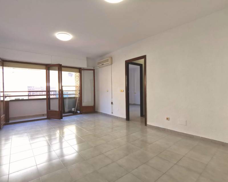 Appartement - Sale - Torrevieja - Estacion de autobuses