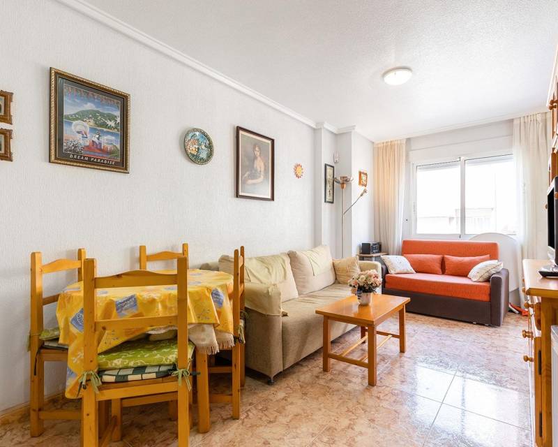 Apartment - Sale - Torrevieja - Playa de los locos